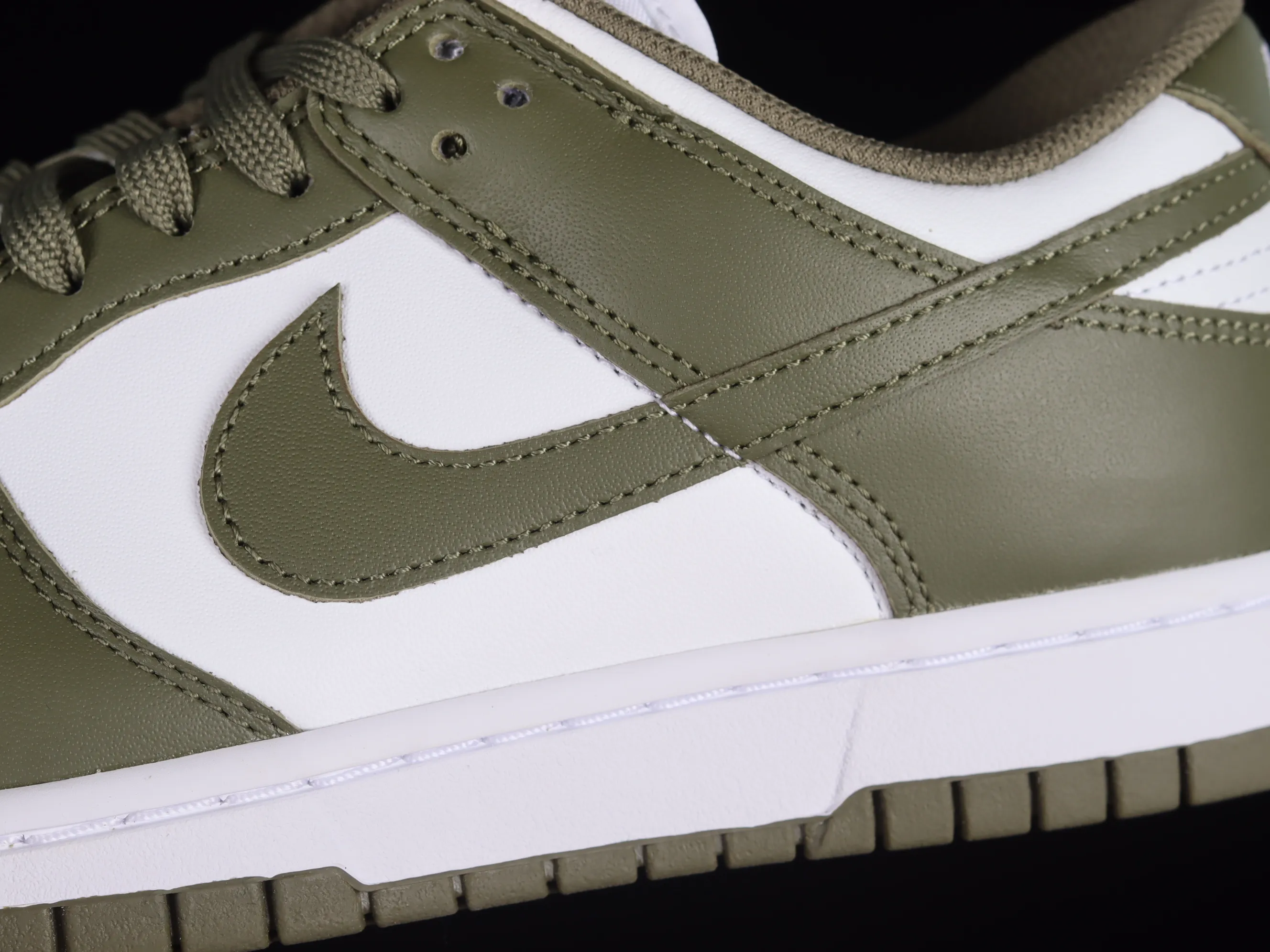 All Categories Nk SB Dunk Series Nk SB Dunk Low Low-top Sneakers Foreign Trade Version Nk Dunk Low Olive Green SB Smashed Backboard Fashion Casual Sneakers DD1503-120
